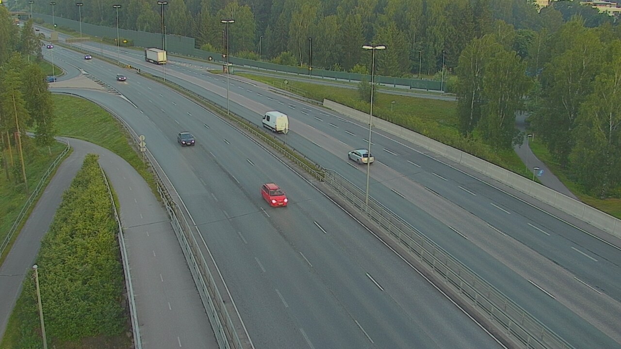 Weather Camera Image Road 101 Helsinki, Vihdintien risteys, Helsinki, Uusimaa