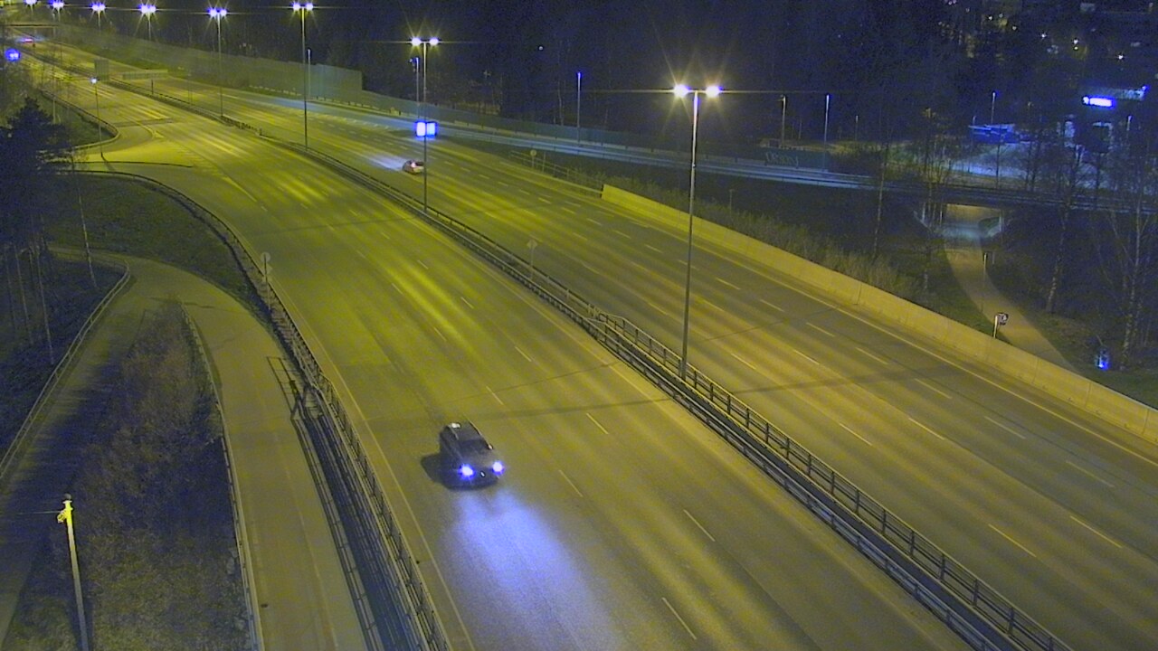 Weather Camera Image Road 101 Helsinki, Vihdintien risteys, Helsinki, Uusimaa
