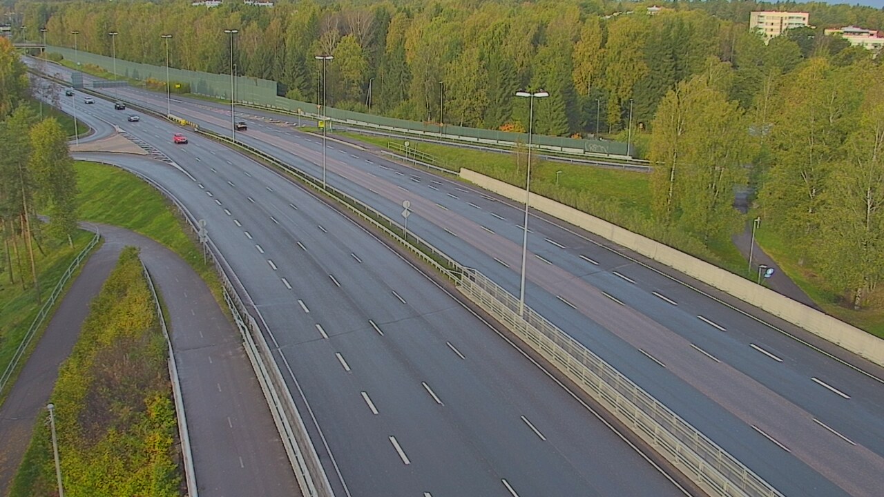 Weather Camera Image Road 101 Helsinki, Vihdintien risteys, Helsinki, Uusimaa
