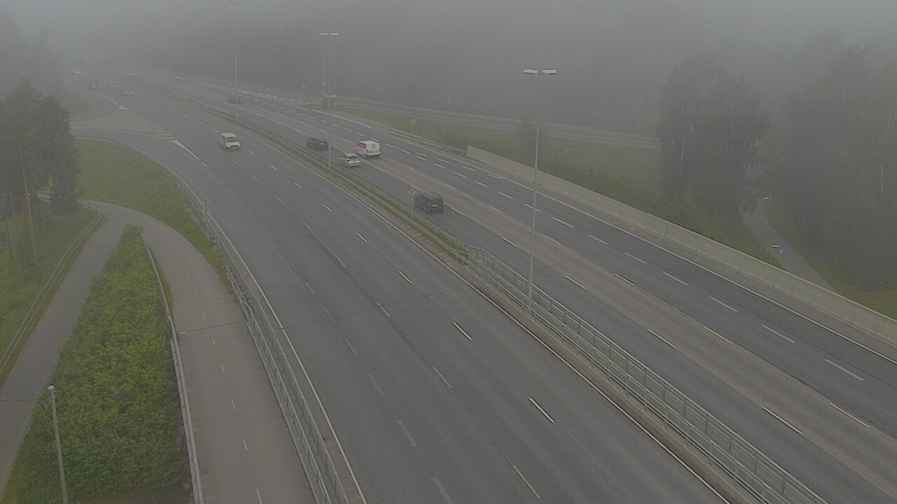 Weather Camera Image Road 101 Helsinki, Vihdintien risteys, Helsinki, Uusimaa