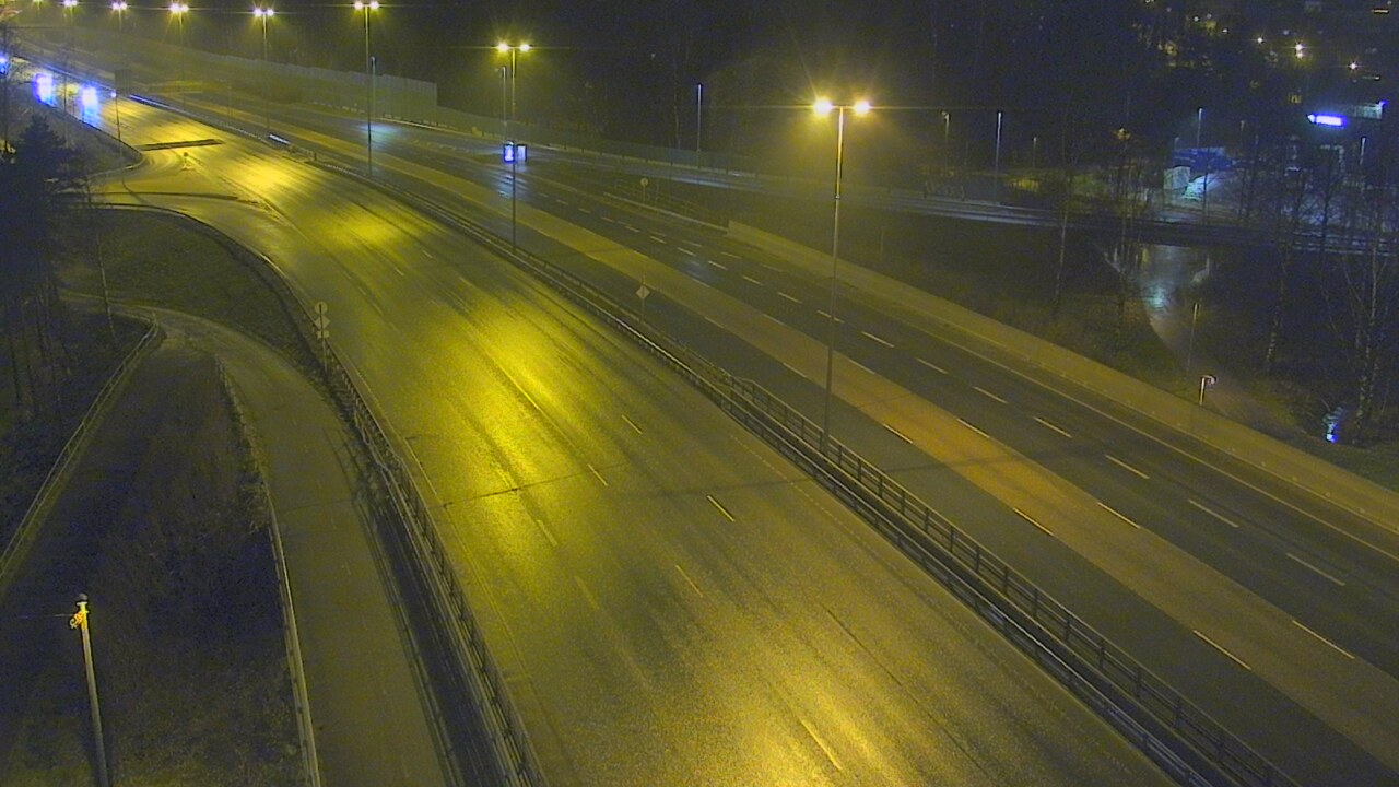 Weather Camera Image Väg 101 Helsingfors, Vichtisvägens korsning, Helsinki, Uusimaa