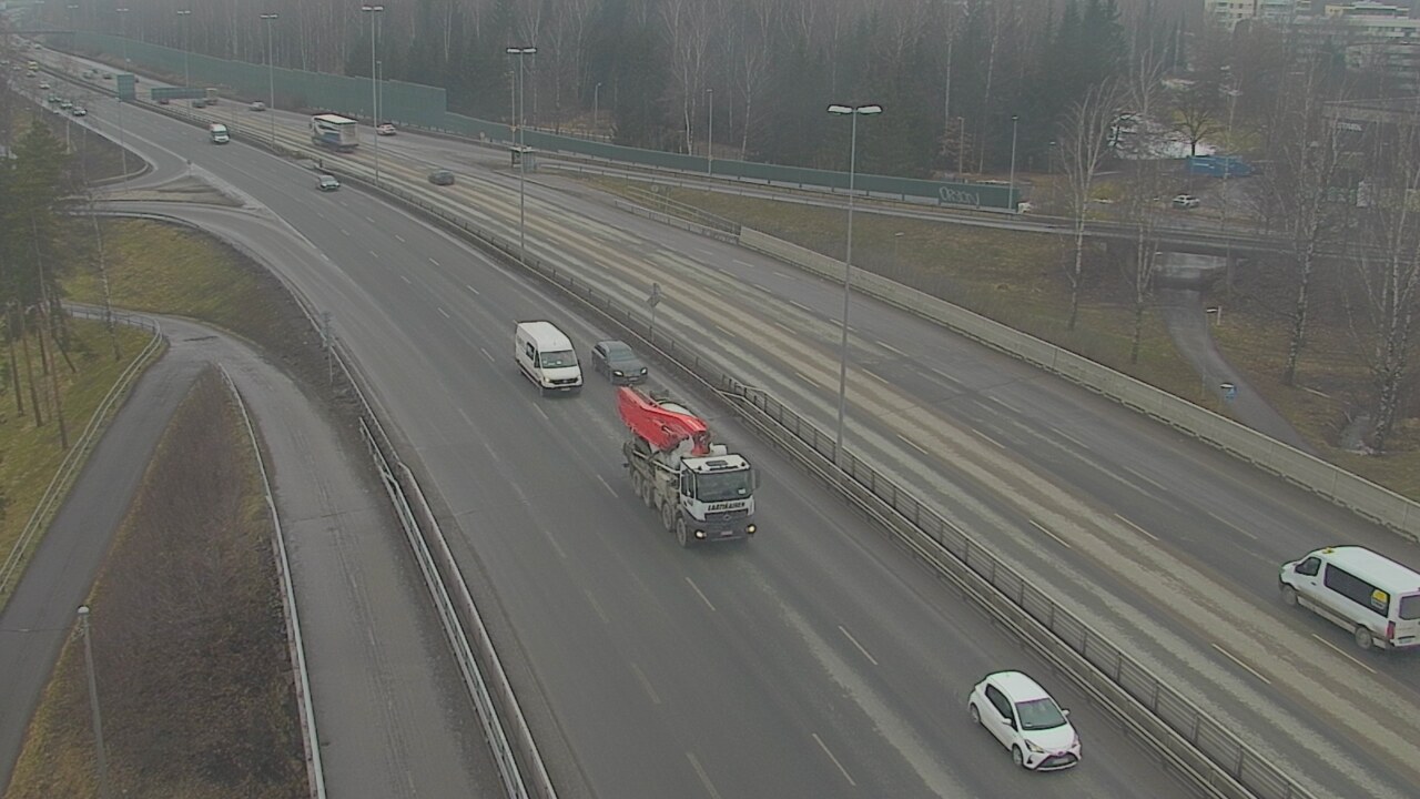 Weather Camera Image Road 101 Helsinki, Vihdintien risteys, Helsinki, Uusimaa