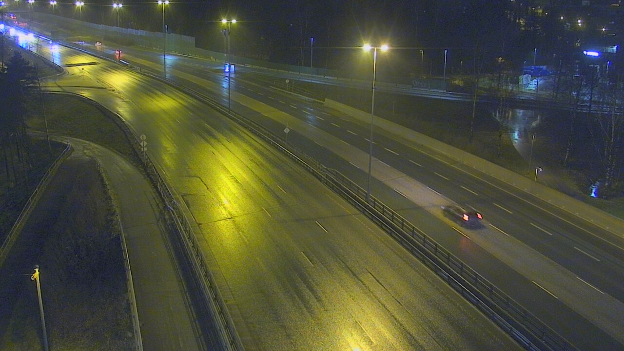 Weather Camera Image Väg 101 Helsingfors, Vichtisvägens korsning, Helsinki, Uusimaa