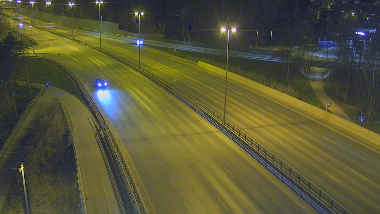Weather Camera Image Road 101 Helsinki, Vihdintien risteys, Helsinki, Uusimaa
