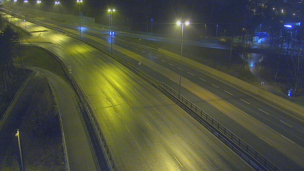 Weather Camera Image Väg 101 Helsingfors, Vichtisvägens korsning, Helsinki, Uusimaa