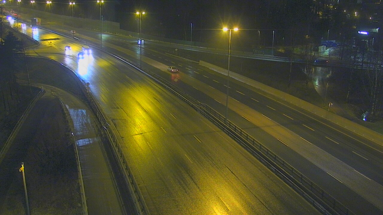 Weather Camera Image Väg 101 Helsingfors, Vichtisvägens korsning, Helsinki, Uusimaa