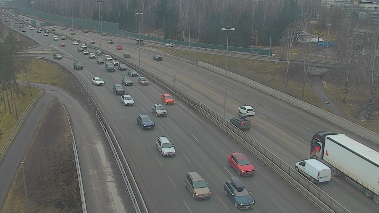 Weather Camera Image Road 101 Helsinki, Vihdintien risteys, Helsinki, Uusimaa