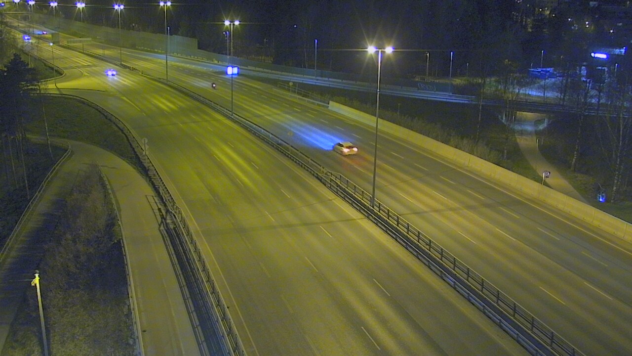 Weather Camera Image Väg 101 Helsingfors, Vichtisvägens korsning, Helsinki, Uusimaa