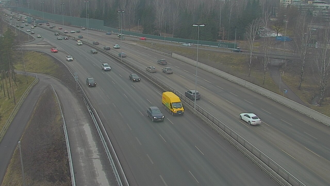 Weather Camera Image Road 101 Helsinki, Vihdintien risteys, Helsinki, Uusimaa