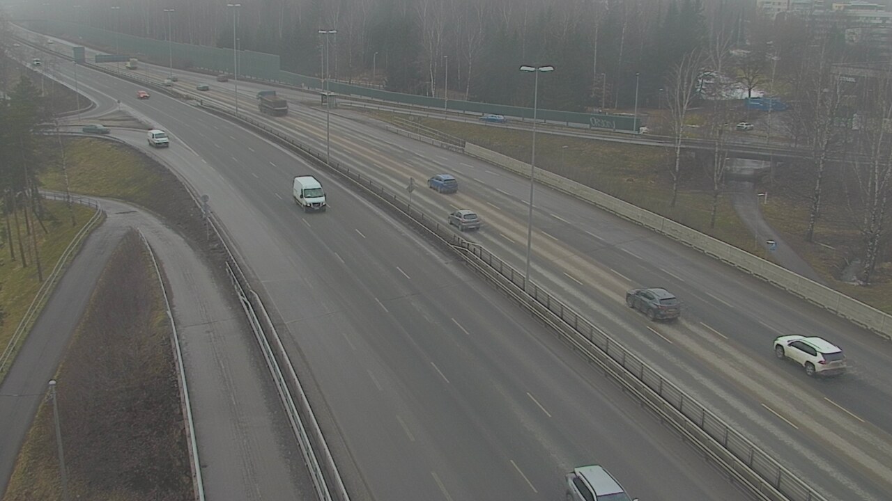 Weather Camera Image Road 101 Helsinki, Vihdintien risteys, Helsinki, Uusimaa