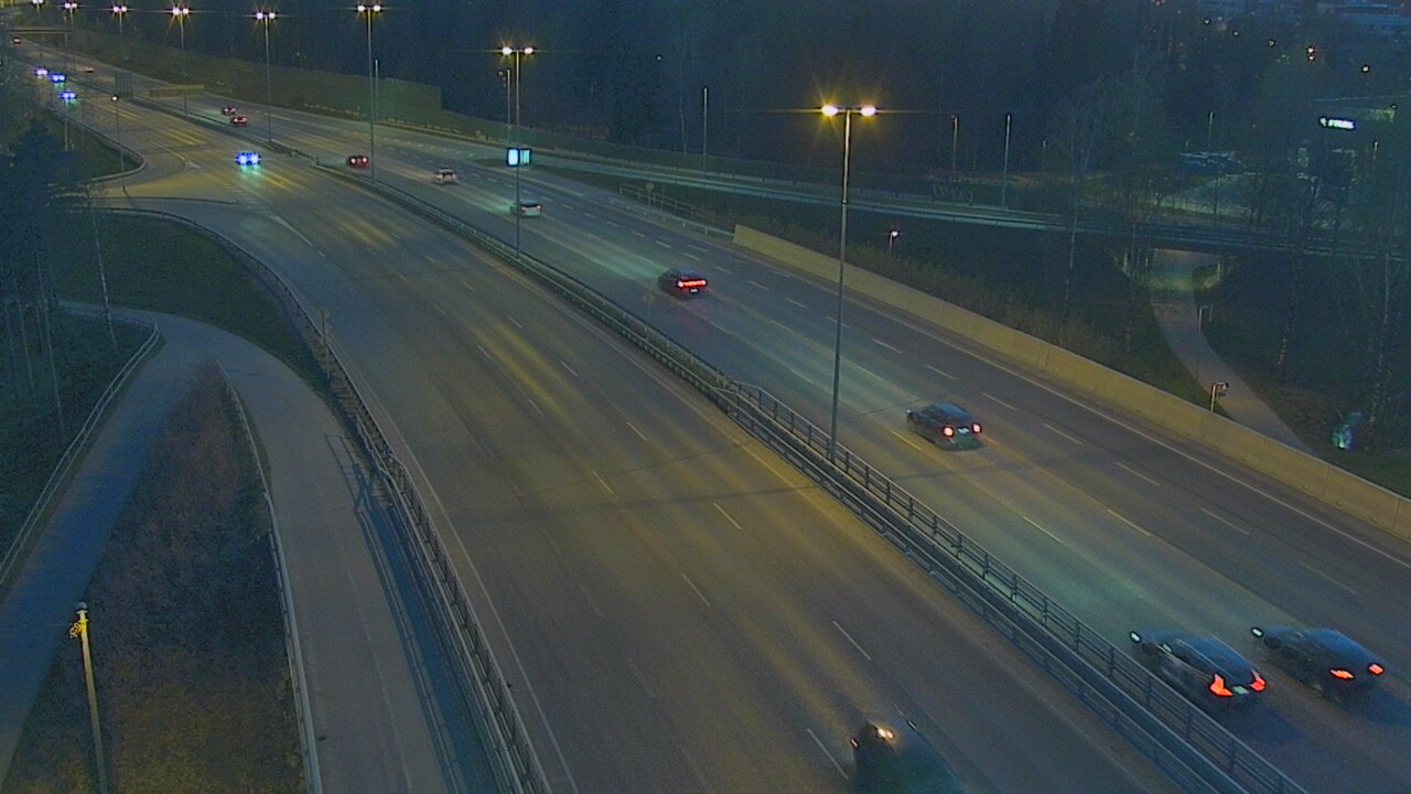 Weather Camera Image Road 101 Helsinki, Vihdintien risteys, Helsinki, Uusimaa