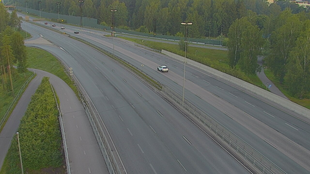 Weather Camera Image Road 101 Helsinki, Vihdintien risteys, Helsinki, Uusimaa