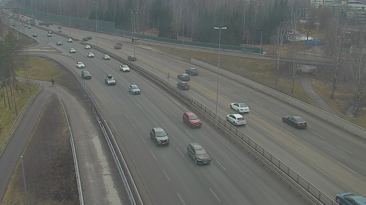 Weather Camera Image Road 101 Helsinki, Vihdintien risteys, Helsinki, Uusimaa