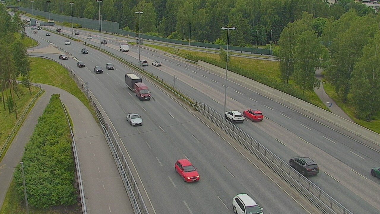 Weather Camera Image Road 101 Helsinki, Vihdintien risteys, Helsinki, Uusimaa