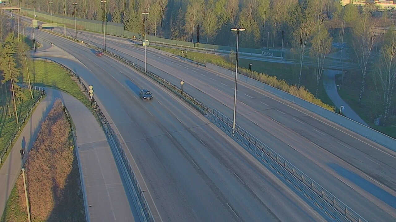 Weather Camera Image Väg 101 Helsingfors, Vichtisvägens korsning, Helsinki, Uusimaa