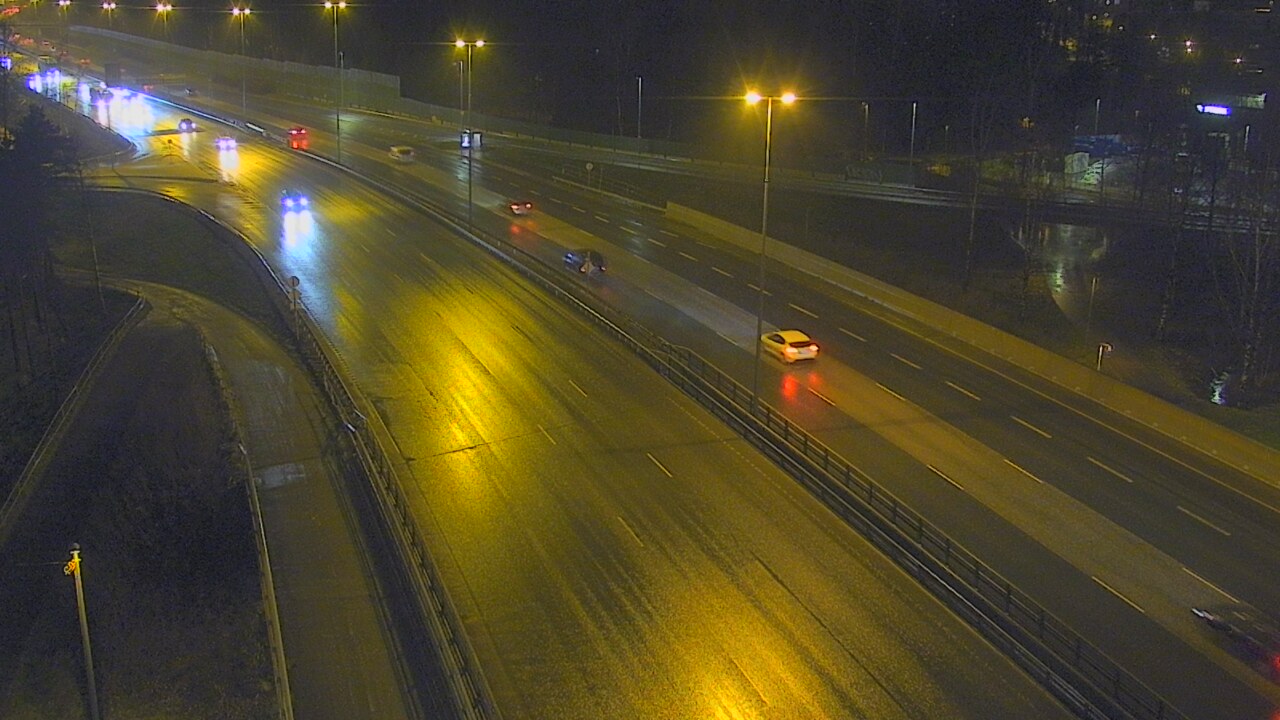 Weather Camera Image Väg 101 Helsingfors, Vichtisvägens korsning, Helsinki, Uusimaa