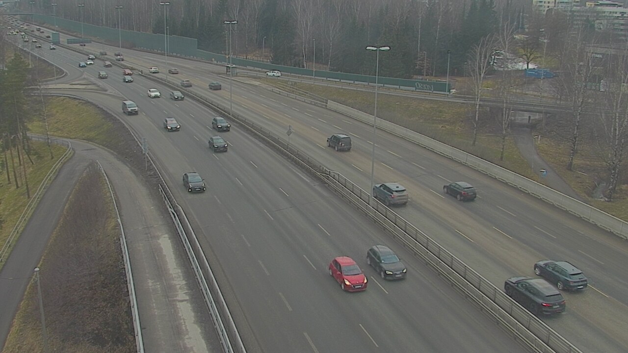 Weather Camera Image Road 101 Helsinki, Vihdintien risteys, Helsinki, Uusimaa