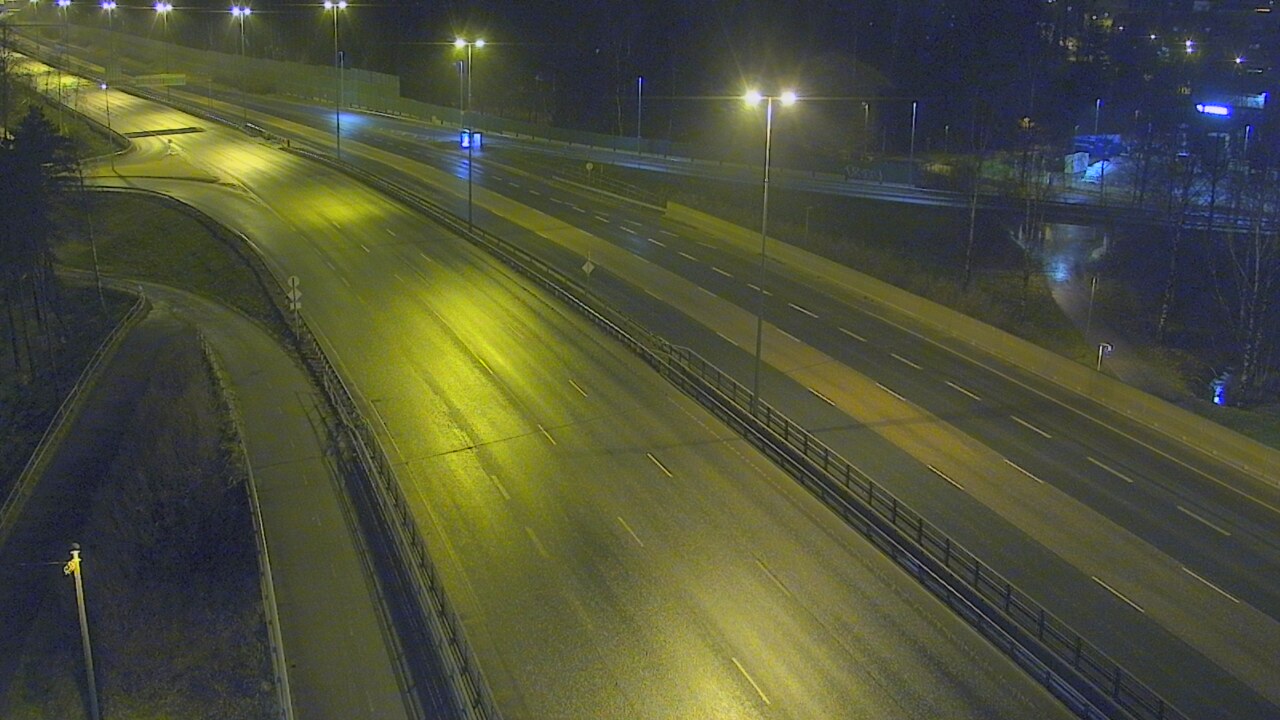 Weather Camera Image Väg 101 Helsingfors, Vichtisvägens korsning, Helsinki, Uusimaa