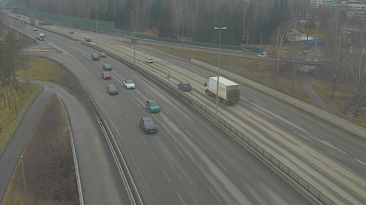 Weather Camera Image Road 101 Helsinki, Vihdintien risteys, Helsinki, Uusimaa
