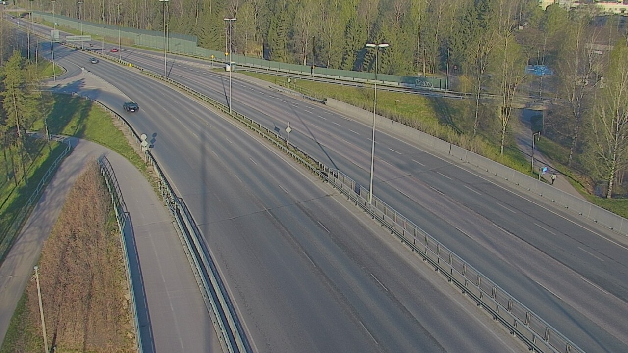 Weather Camera Image Väg 101 Helsingfors, Vichtisvägens korsning, Helsinki, Uusimaa