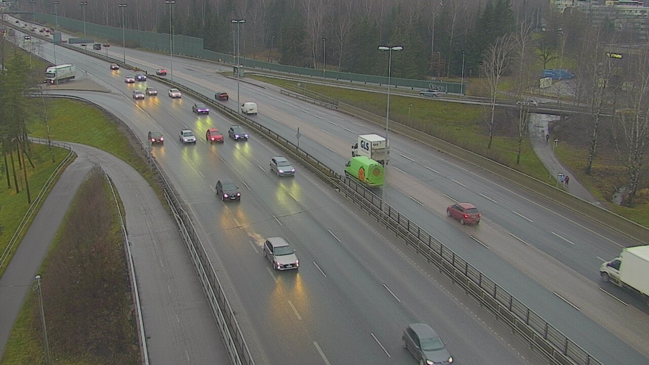 Weather Camera Image Road 101 Helsinki, Vihdintien risteys, Helsinki, Uusimaa