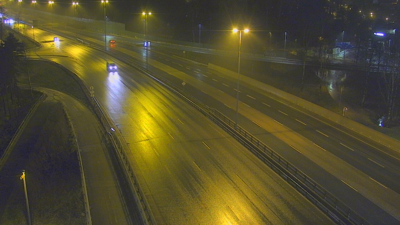 Weather Camera Image Väg 101 Helsingfors, Vichtisvägens korsning, Helsinki, Uusimaa