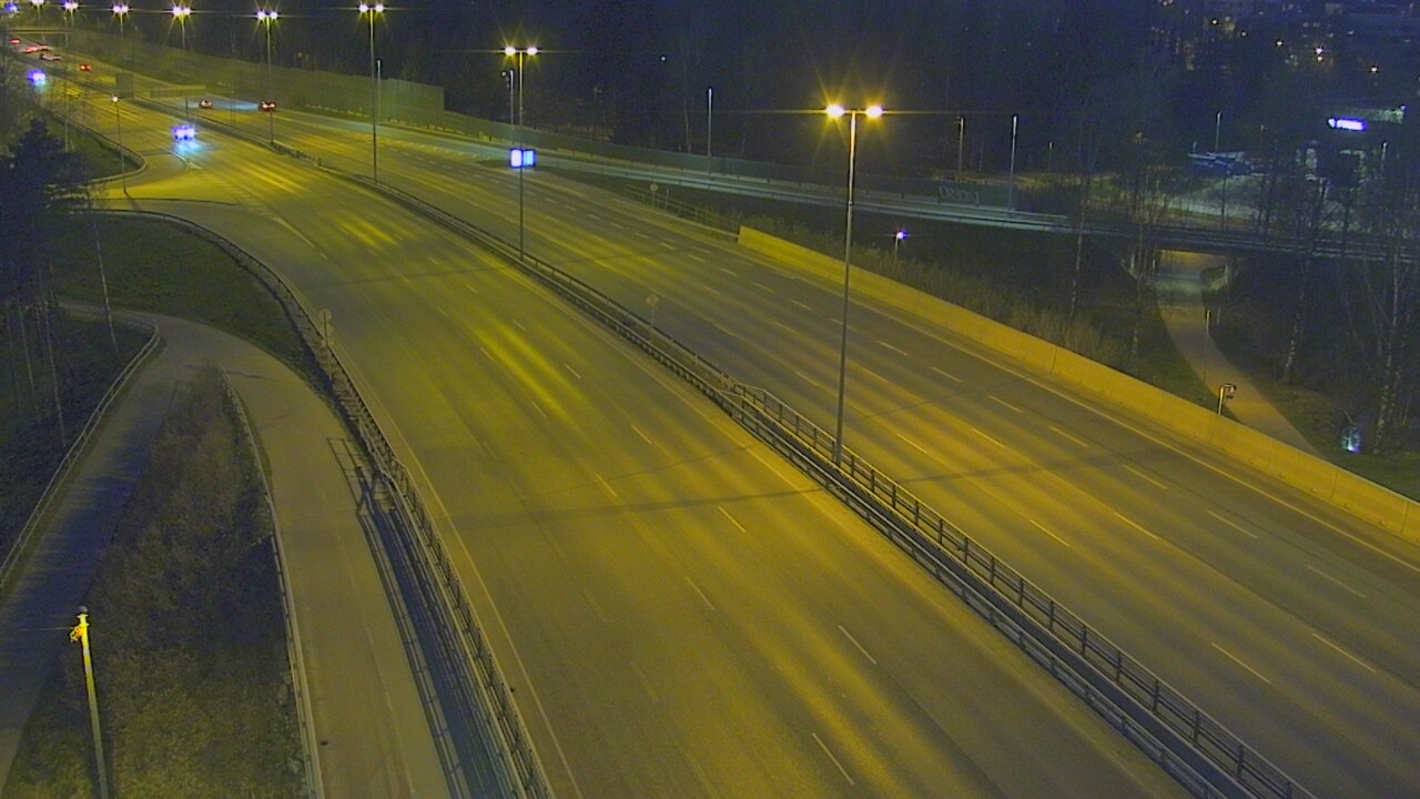 Weather Camera Image Road 101 Helsinki, Vihdintien risteys, Helsinki, Uusimaa