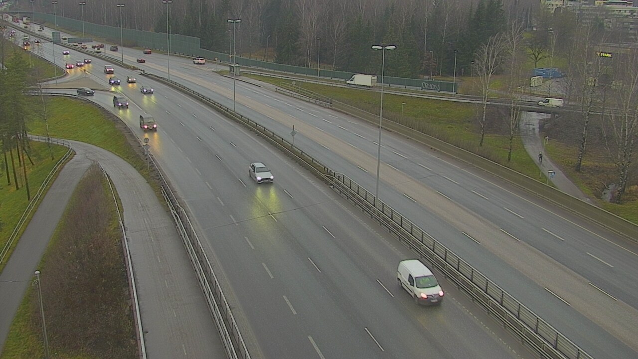 Weather Camera Image Väg 101 Helsingfors, Vichtisvägens korsning, Helsinki, Uusimaa