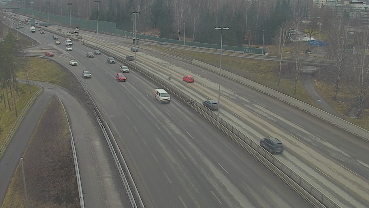 Weather Camera Image Road 101 Helsinki, Vihdintien risteys, Helsinki, Uusimaa