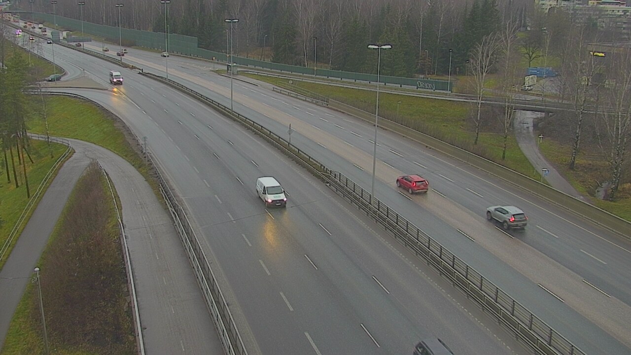 Weather Camera Image Väg 101 Helsingfors, Vichtisvägens korsning, Helsinki, Uusimaa