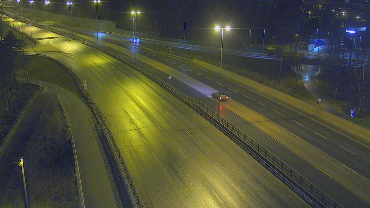 Weather Camera Image Väg 101 Helsingfors, Vichtisvägens korsning, Helsinki, Uusimaa