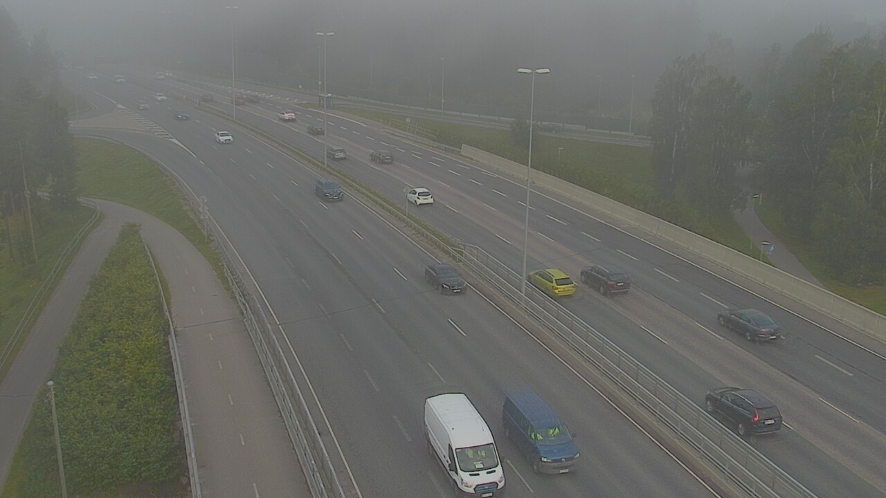 Weather Camera Image Road 101 Helsinki, Vihdintien risteys, Helsinki, Uusimaa