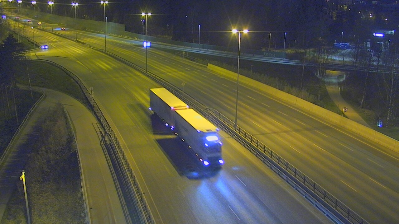 Weather Camera Image Road 101 Helsinki, Vihdintien risteys, Helsinki, Uusimaa