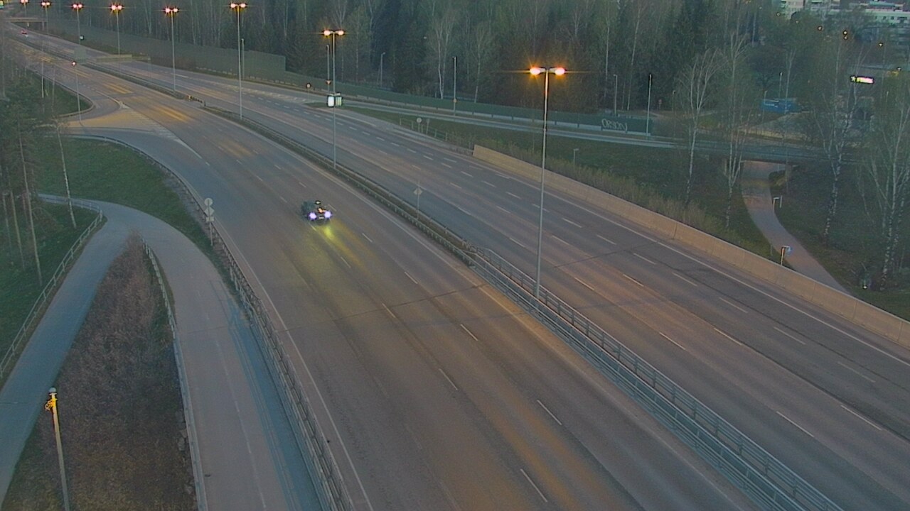 Weather Camera Image Väg 101 Helsingfors, Vichtisvägens korsning, Helsinki, Uusimaa