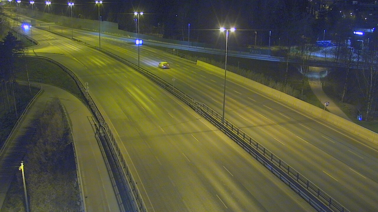 Weather Camera Image Road 101 Helsinki, Vihdintien risteys, Helsinki, Uusimaa