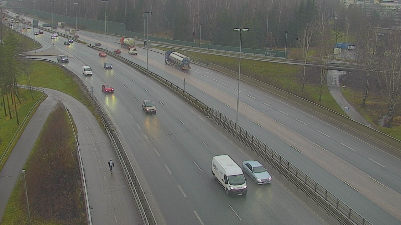 Weather Camera Image Väg 101 Helsingfors, Vichtisvägens korsning, Helsinki, Uusimaa