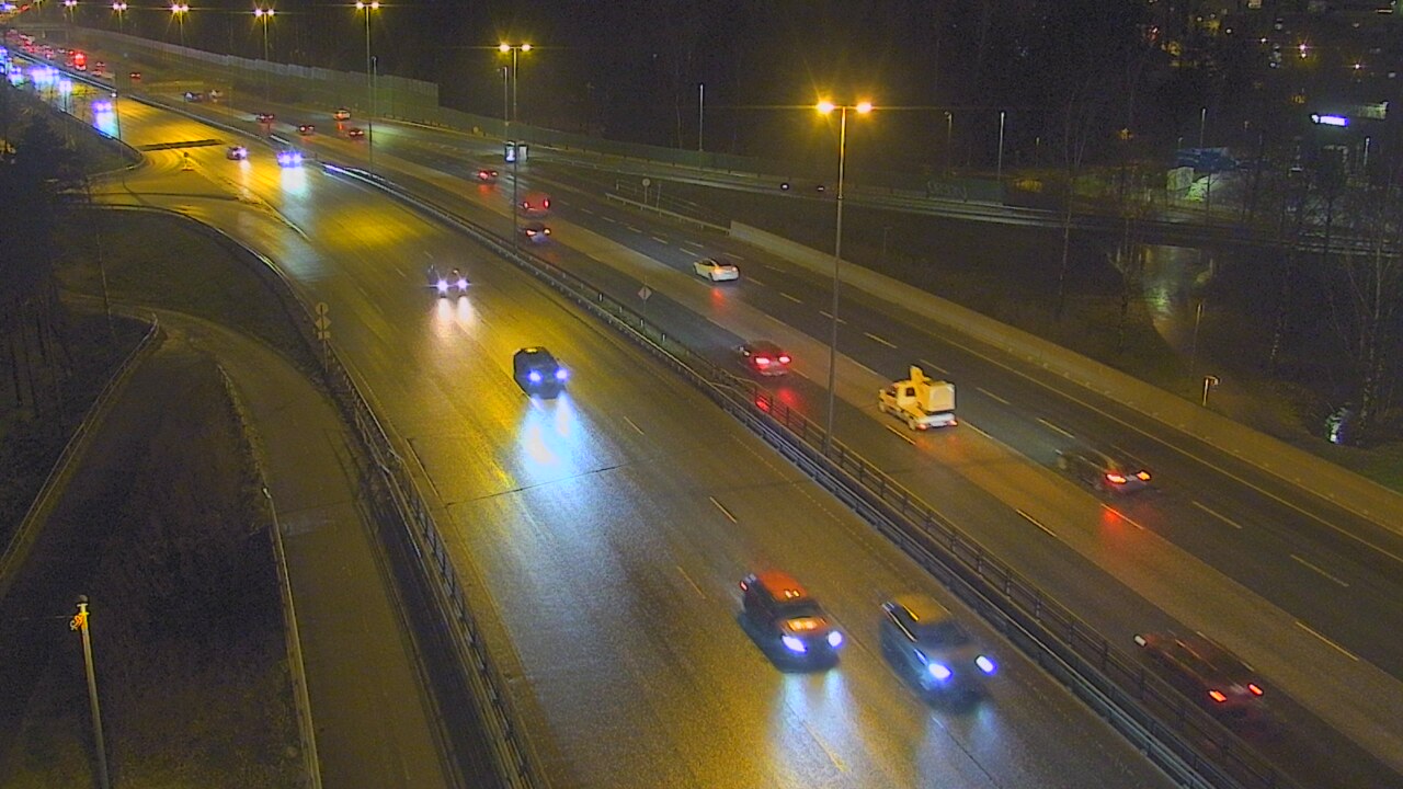 Weather Camera Image Väg 101 Helsingfors, Vichtisvägens korsning, Helsinki, Uusimaa