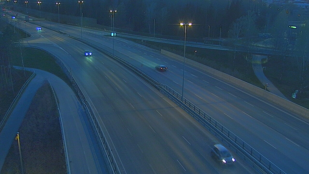Weather Camera Image Road 101 Helsinki, Vihdintien risteys, Helsinki, Uusimaa