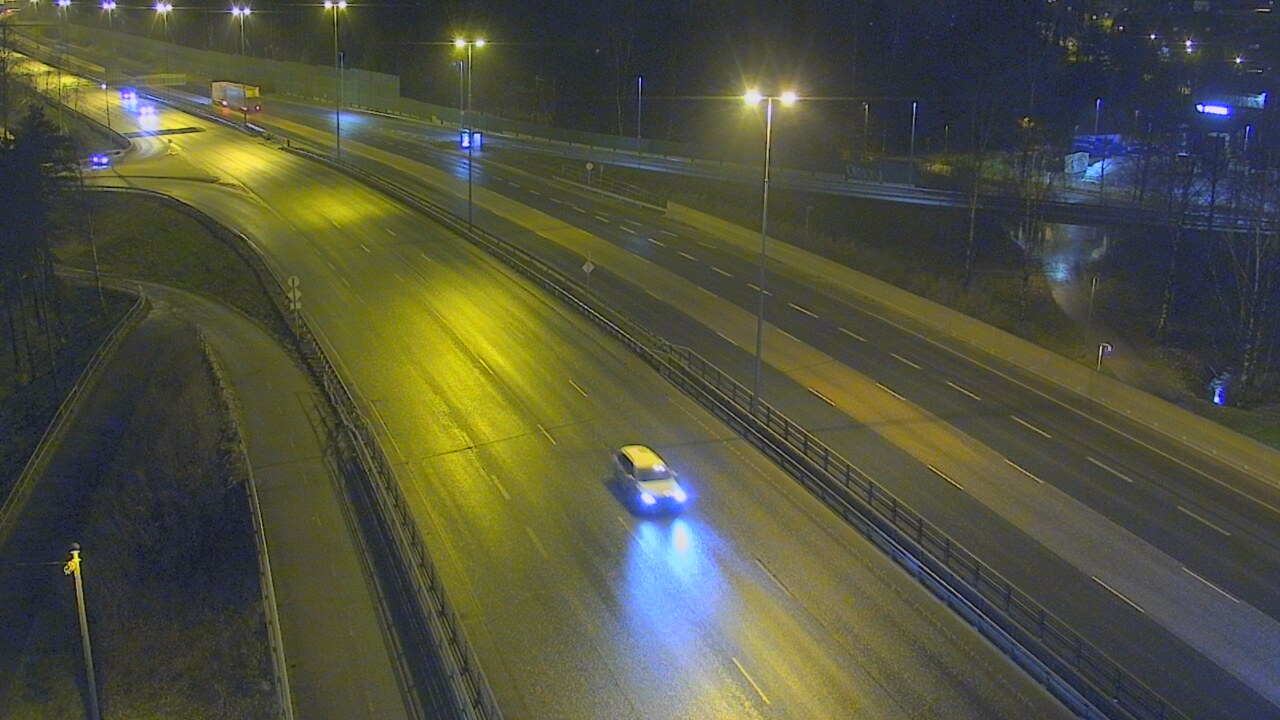 Weather Camera Image Väg 101 Helsingfors, Vichtisvägens korsning, Helsinki, Uusimaa