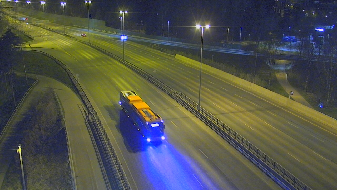 Weather Camera Image Road 101 Helsinki, Vihdintien risteys, Helsinki, Uusimaa