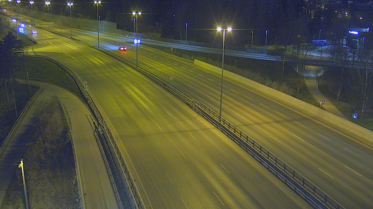 Weather Camera Image Road 101 Helsinki, Vihdintien risteys, Helsinki, Uusimaa