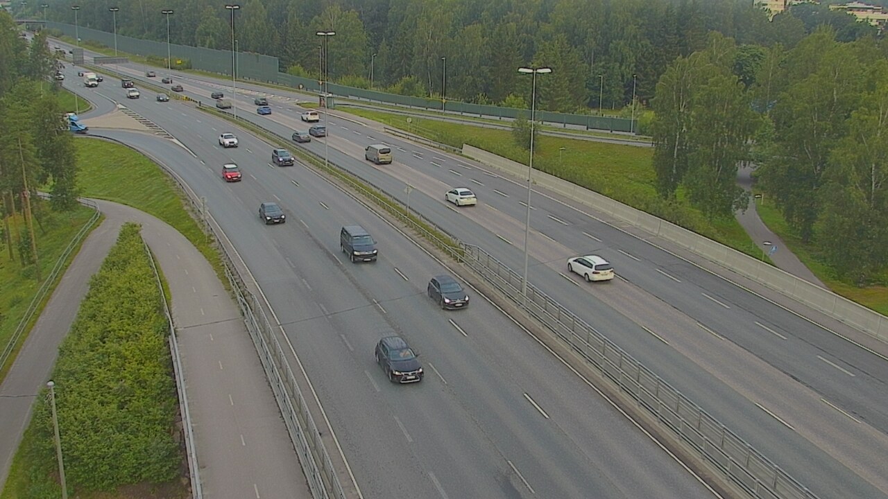 Weather Camera Image Road 101 Helsinki, Vihdintien risteys, Helsinki, Uusimaa