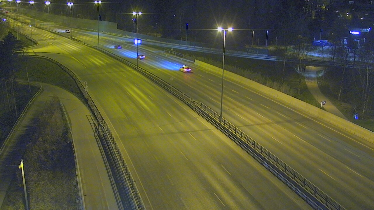Weather Camera Image Road 101 Helsinki, Vihdintien risteys, Helsinki, Uusimaa