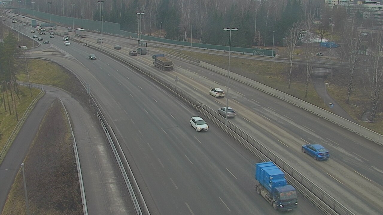 Weather Camera Image Road 101 Helsinki, Vihdintien risteys, Helsinki, Uusimaa