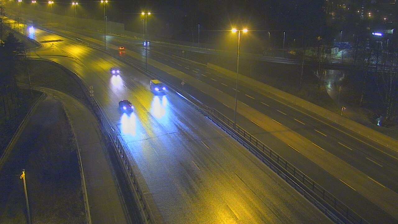 Weather Camera Image Väg 101 Helsingfors, Vichtisvägens korsning, Helsinki, Uusimaa