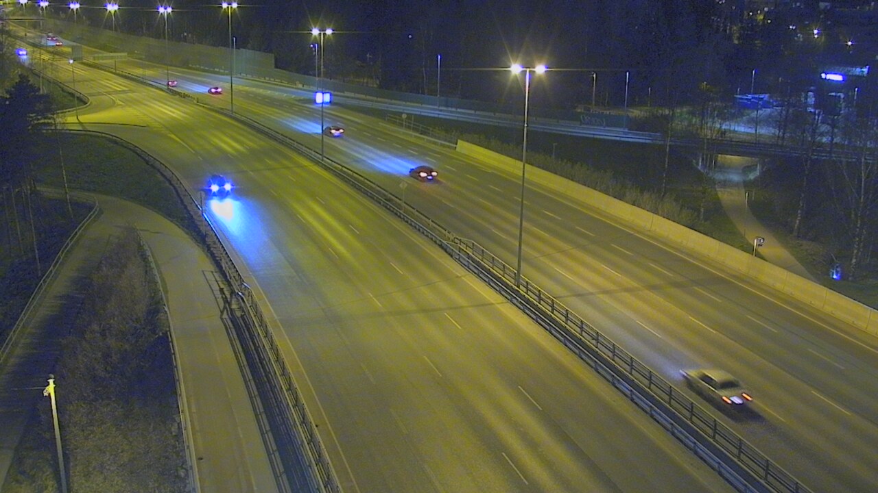 Weather Camera Image Road 101 Helsinki, Vihdintien risteys, Helsinki, Uusimaa