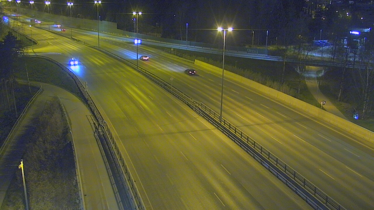 Weather Camera Image Road 101 Helsinki, Vihdintien risteys, Helsinki, Uusimaa
