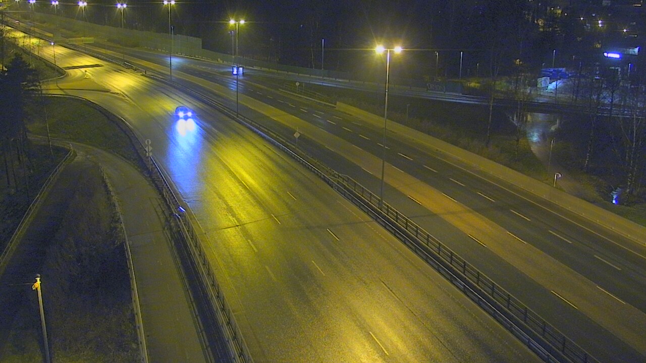 Weather Camera Image Väg 101 Helsingfors, Vichtisvägens korsning, Helsinki, Uusimaa