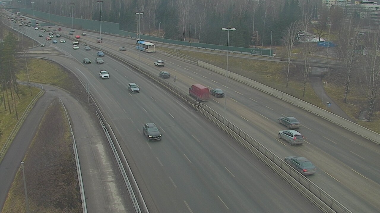 Weather Camera Image Road 101 Helsinki, Vihdintien risteys, Helsinki, Uusimaa
