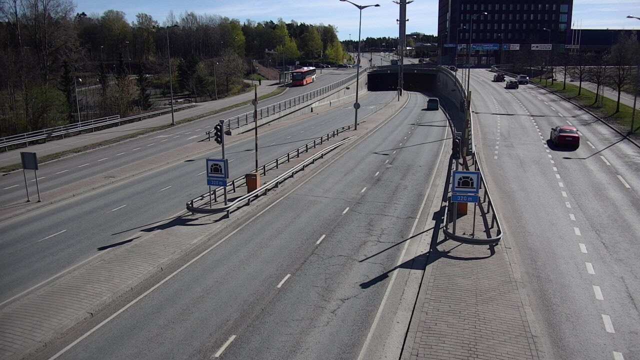 Kelikamerat Kuva Tie 100 Helsinki Hakamäentie, Kivihaan tunneli, länsi, Helsinki, Uusimaa